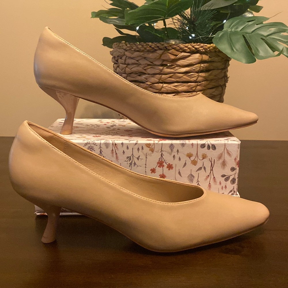 Kitten heels NEVER WORN